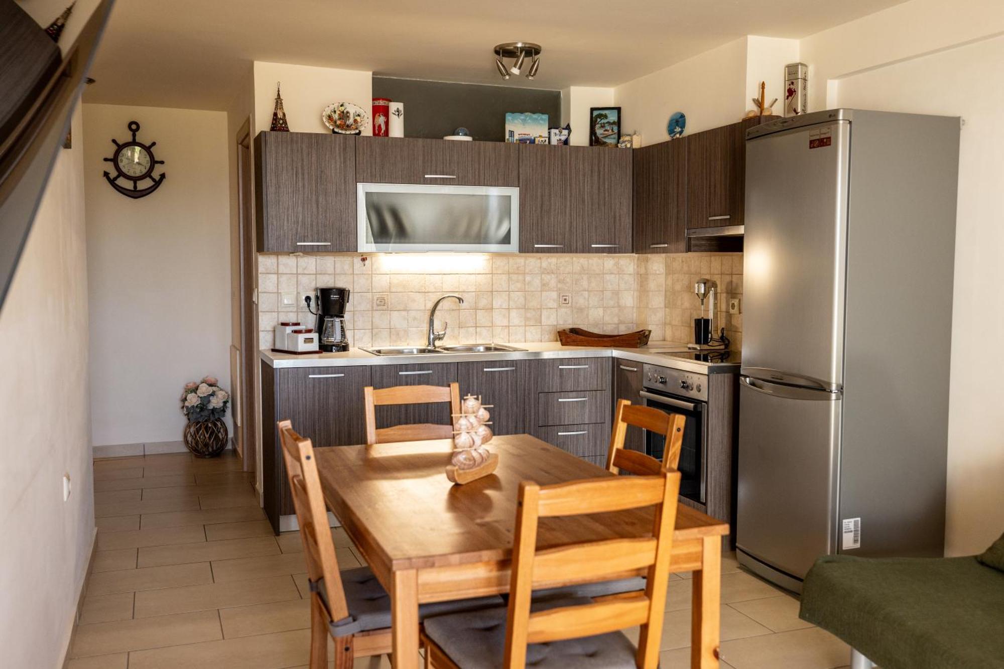 Filippos Apartments Amarynthos Eksteriør bilde